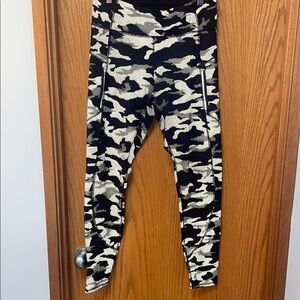 Athleta Camouflage Rainier reflective tights